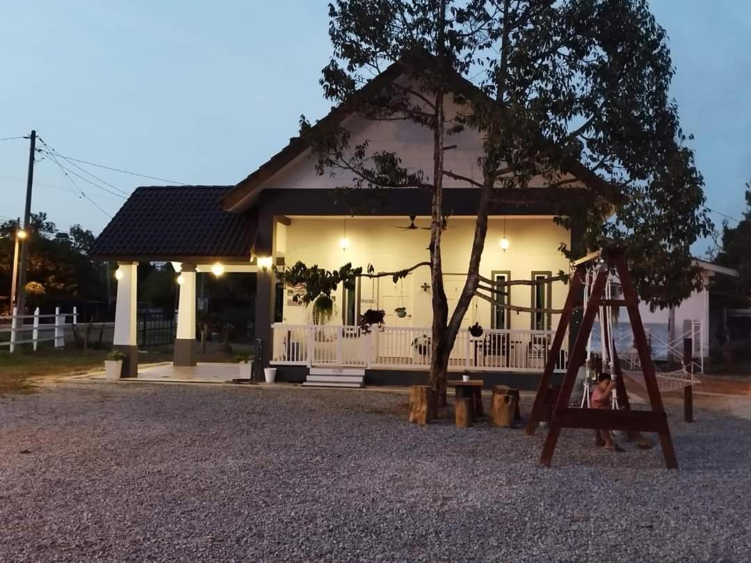 D'Lamar Homestay Pendang Екстериор снимка